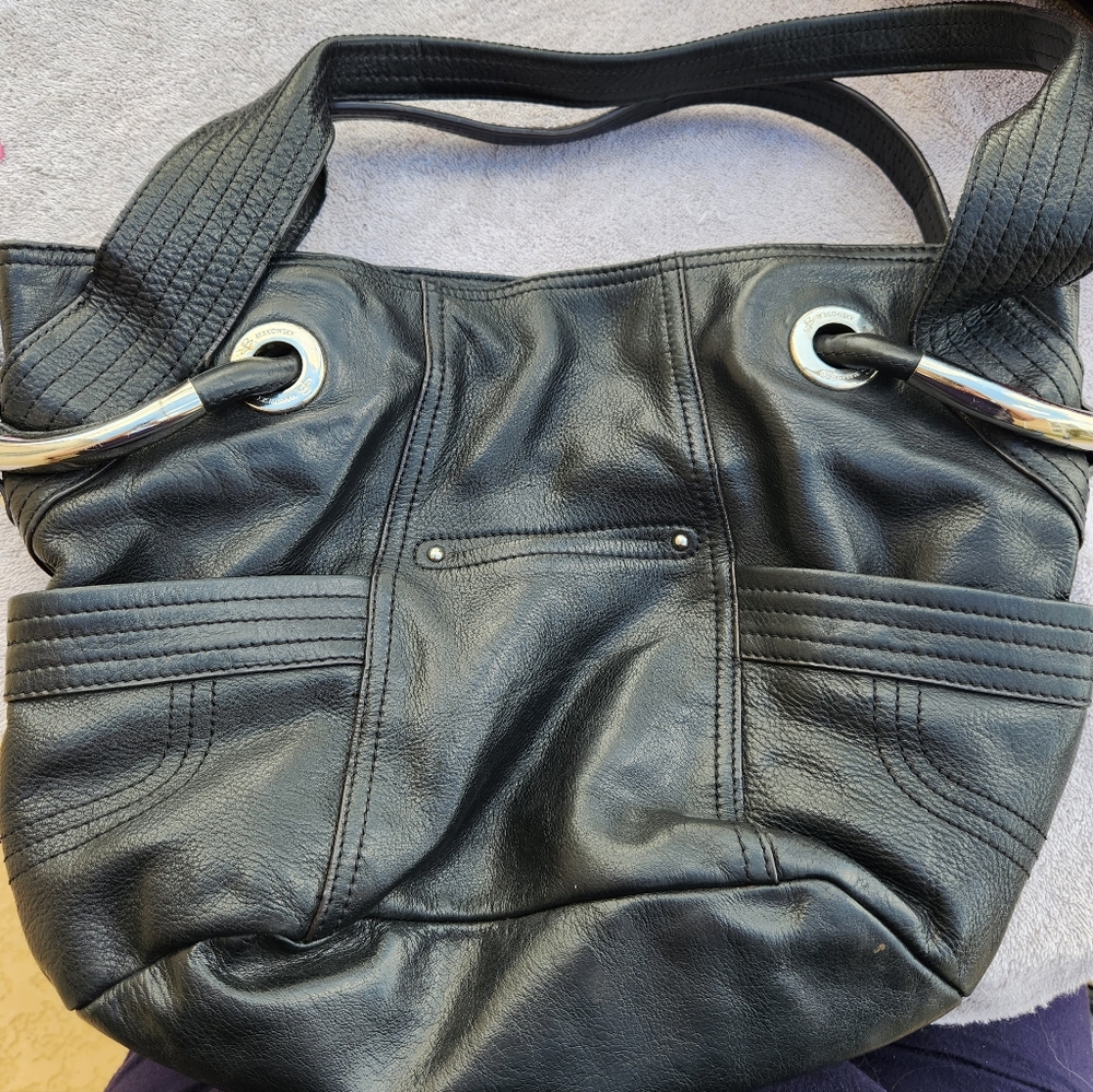 B. Makowsky Black leather shoulder bag Authentic